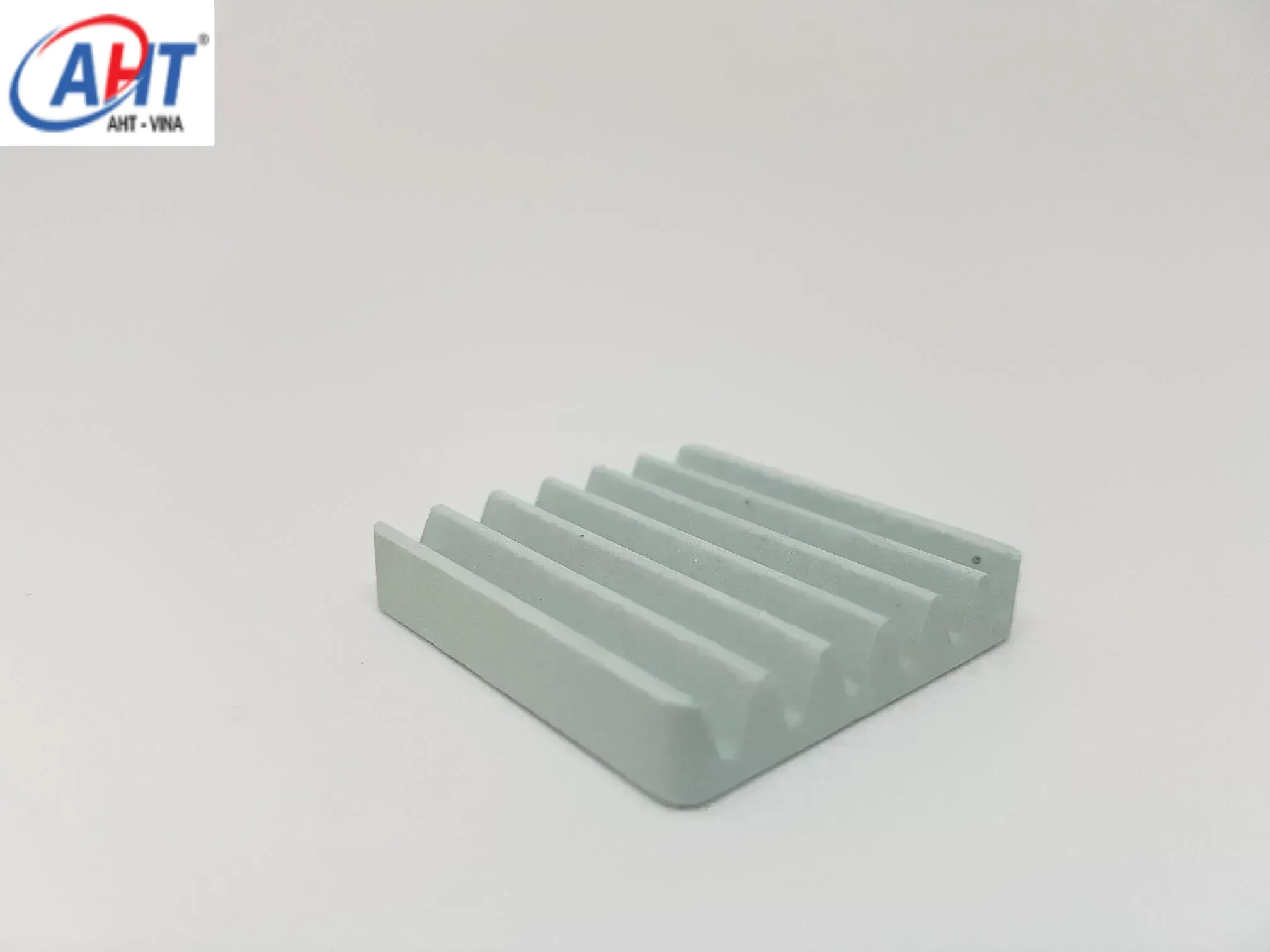 Tấm tản nhiệt bằng gốm TG-CJ-32-32-6-PF Heat Sink